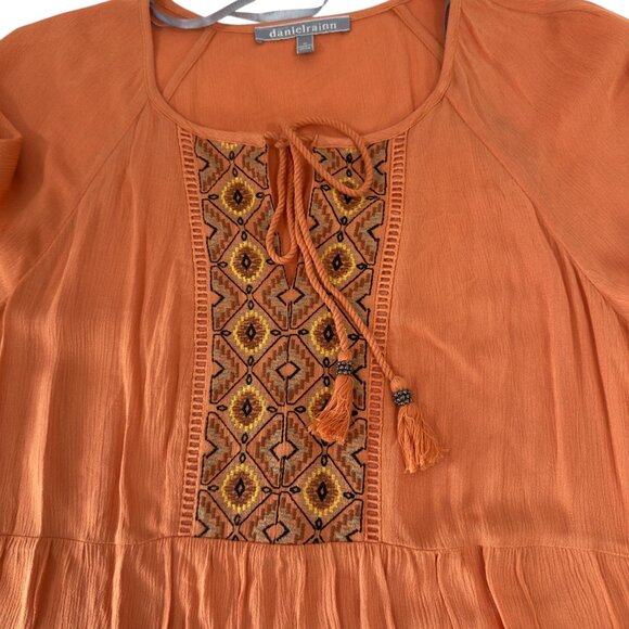Daniel Rainn Women SZ M Orange Boho Peasant Top Embroidered Front & Tie Neck - Picture 11 of 15